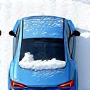 스노우폼으로 덮인 자동차 아이콘